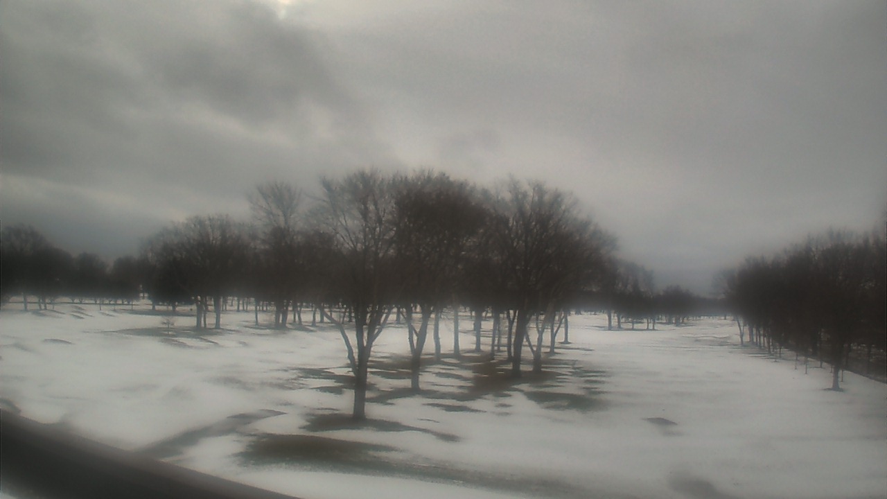Thumbnail for current weather camera view from Beach Grove Golf and Country Club in Tecumseh, Ontario