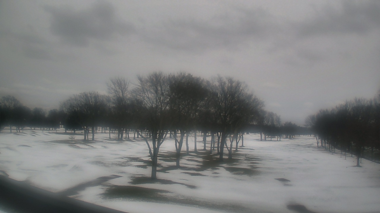 Thumbnail for current weather camera view from Beach Grove Golf and Country Club in Tecumseh, Ontario
