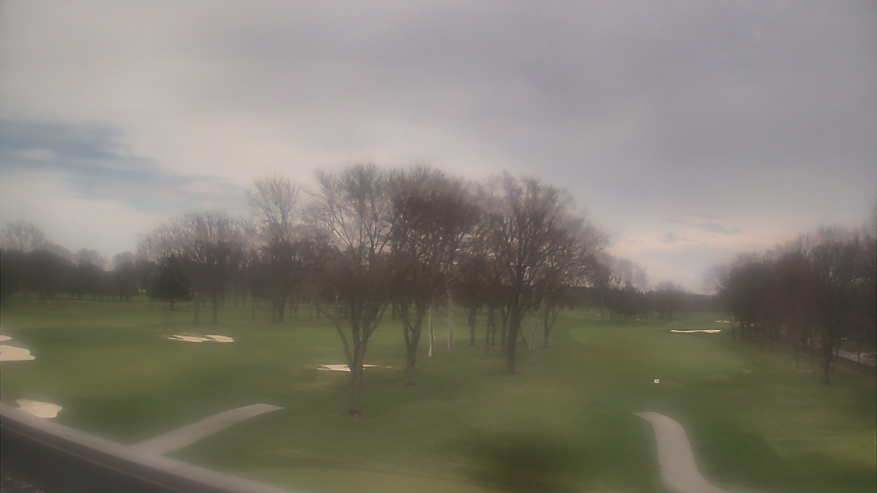 Thumbnail for current weather camera view from Beach Grove Golf and Country Club in Tecumseh, Ontario