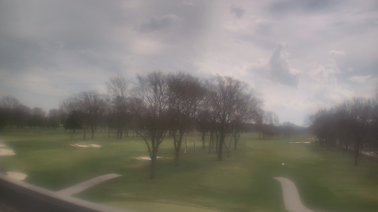Thumbnail for current weather camera view from Beach Grove Golf and Country Club in Tecumseh, Ontario
