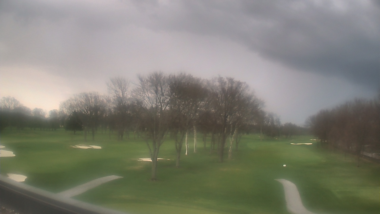 Thumbnail for current weather camera view from Beach Grove Golf and Country Club in Tecumseh, Ontario