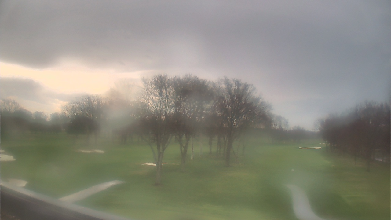 Thumbnail for current weather camera view from Beach Grove Golf and Country Club in Tecumseh, Ontario