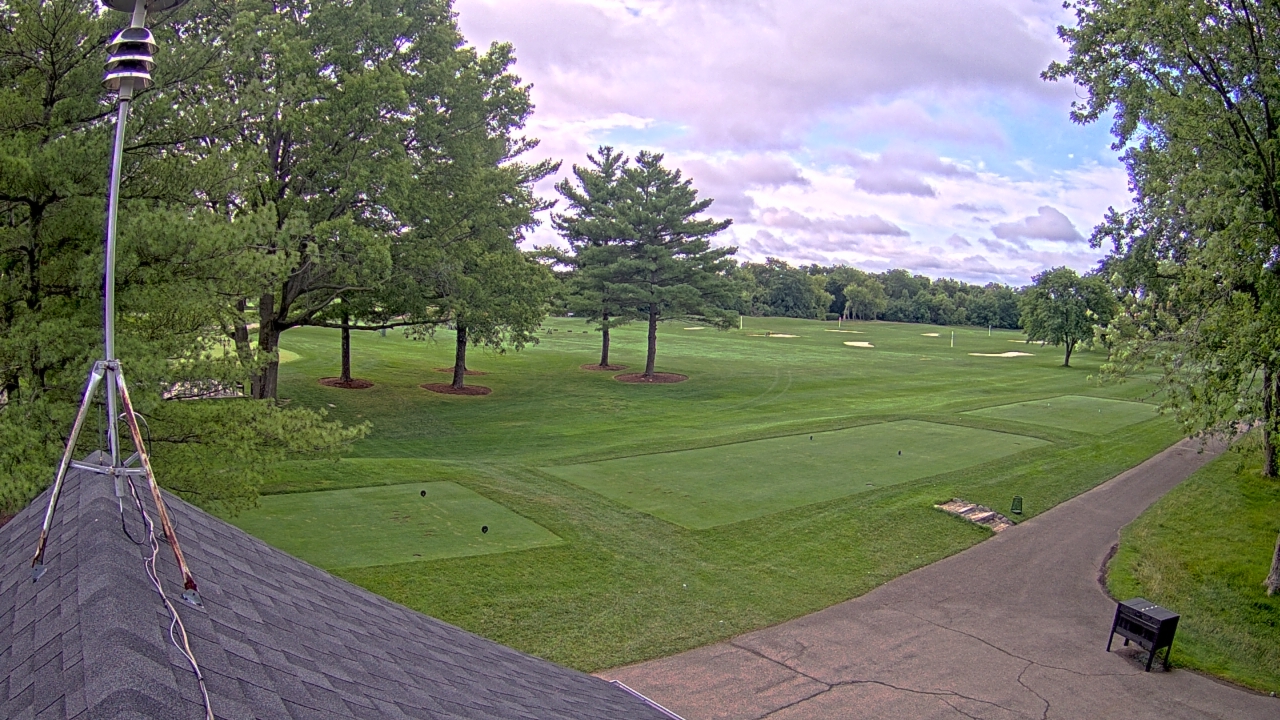 Thumbnail for current weather camera view from The Grove Country Club in Long Grove, Illinois