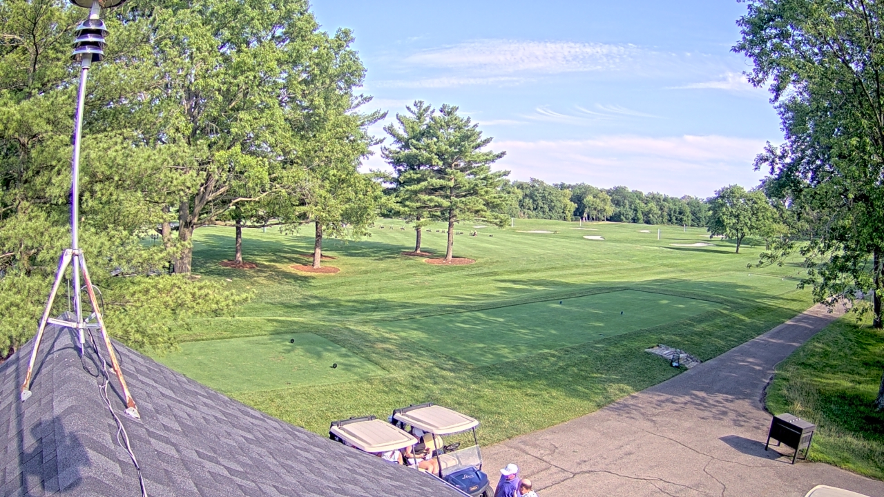 Thumbnail for current weather camera view from The Grove Country Club in Long Grove, Illinois