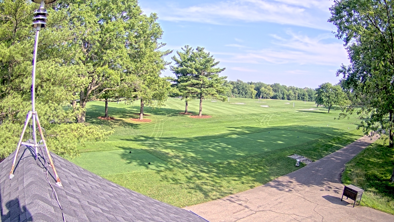 Thumbnail for current weather camera view from The Grove Country Club in Long Grove, Illinois