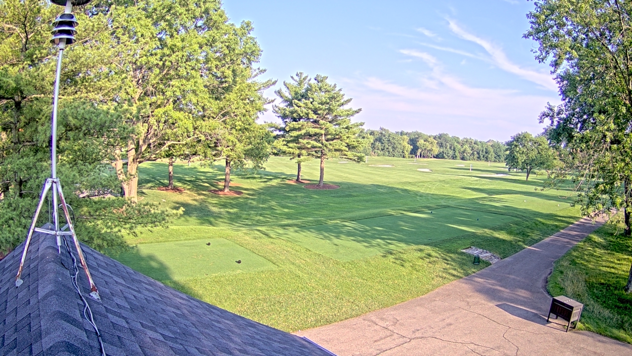 Thumbnail for current weather camera view from The Grove Country Club in Long Grove, Illinois