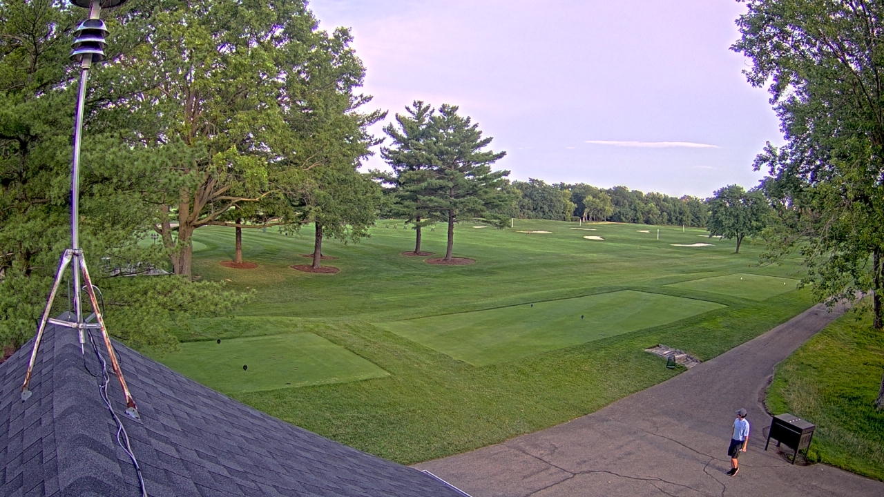 Thumbnail for current weather camera view from The Grove Country Club in Long Grove, Illinois