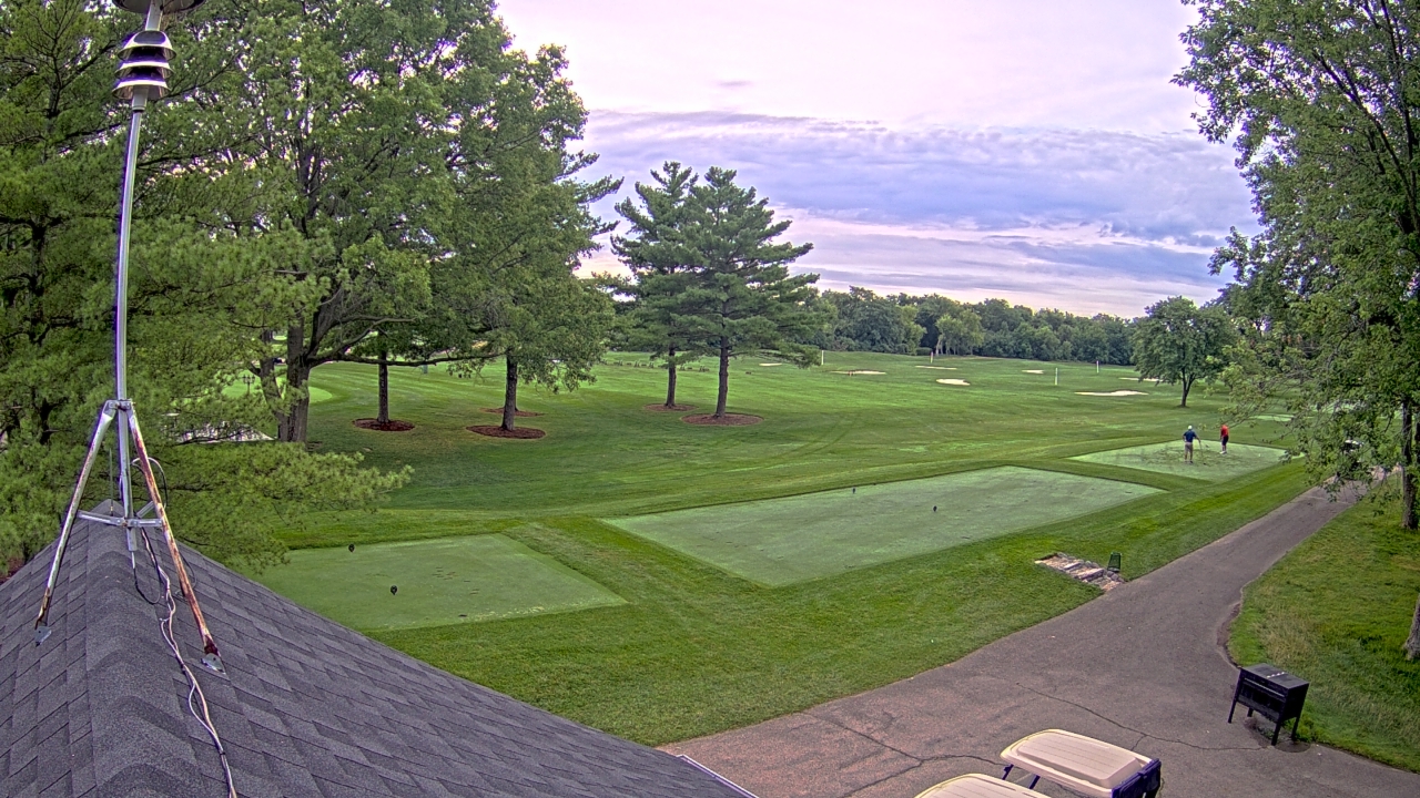 Thumbnail for current weather camera view from The Grove Country Club in Long Grove, Illinois