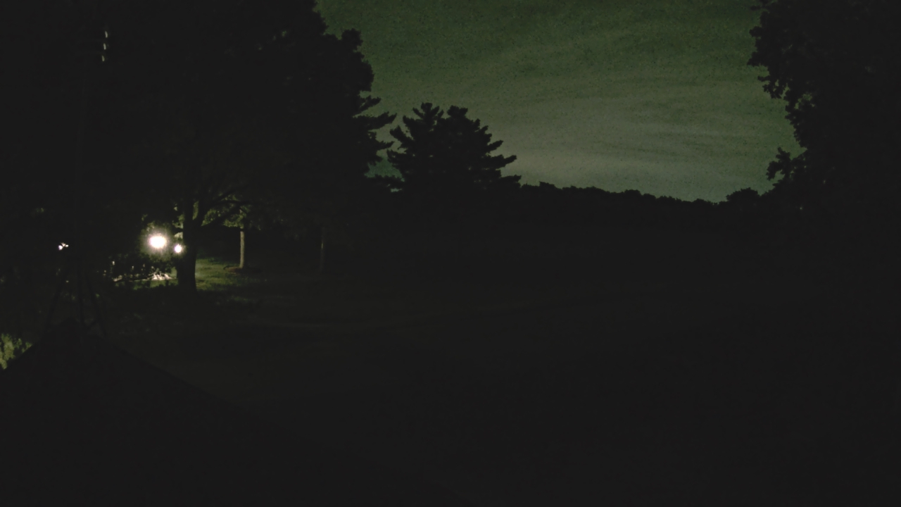 Thumbnail for current weather camera view from The Grove Country Club in Long Grove, Illinois
