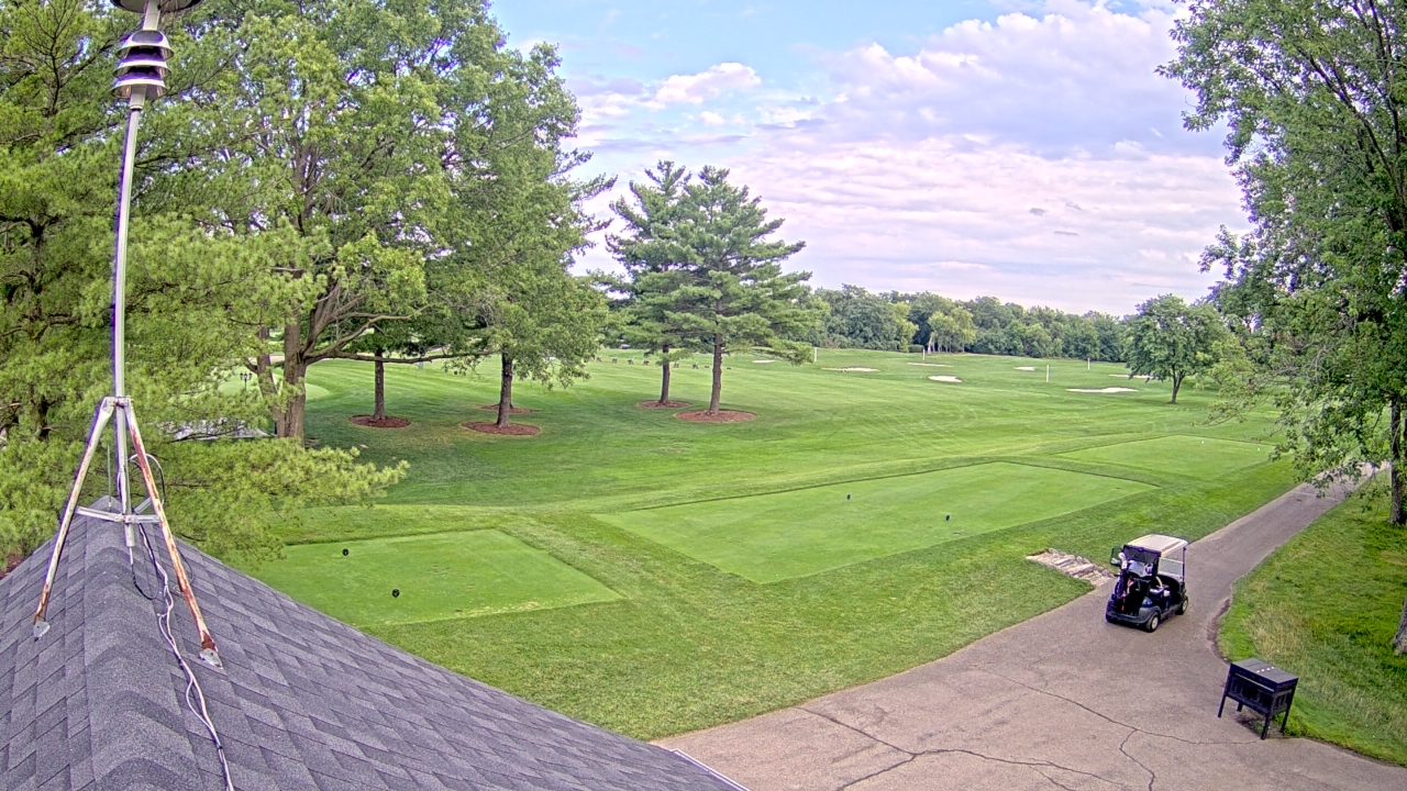 Thumbnail for current weather camera view from The Grove Country Club in Long Grove, Illinois