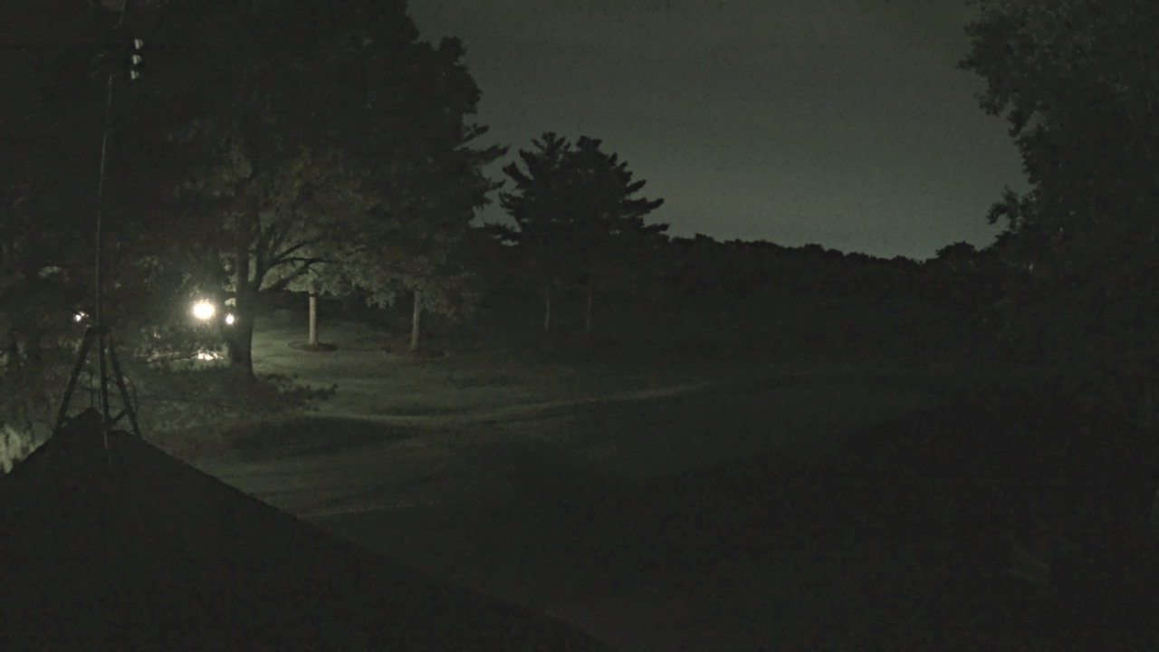 Thumbnail for current weather camera view from The Grove Country Club in Long Grove, Illinois