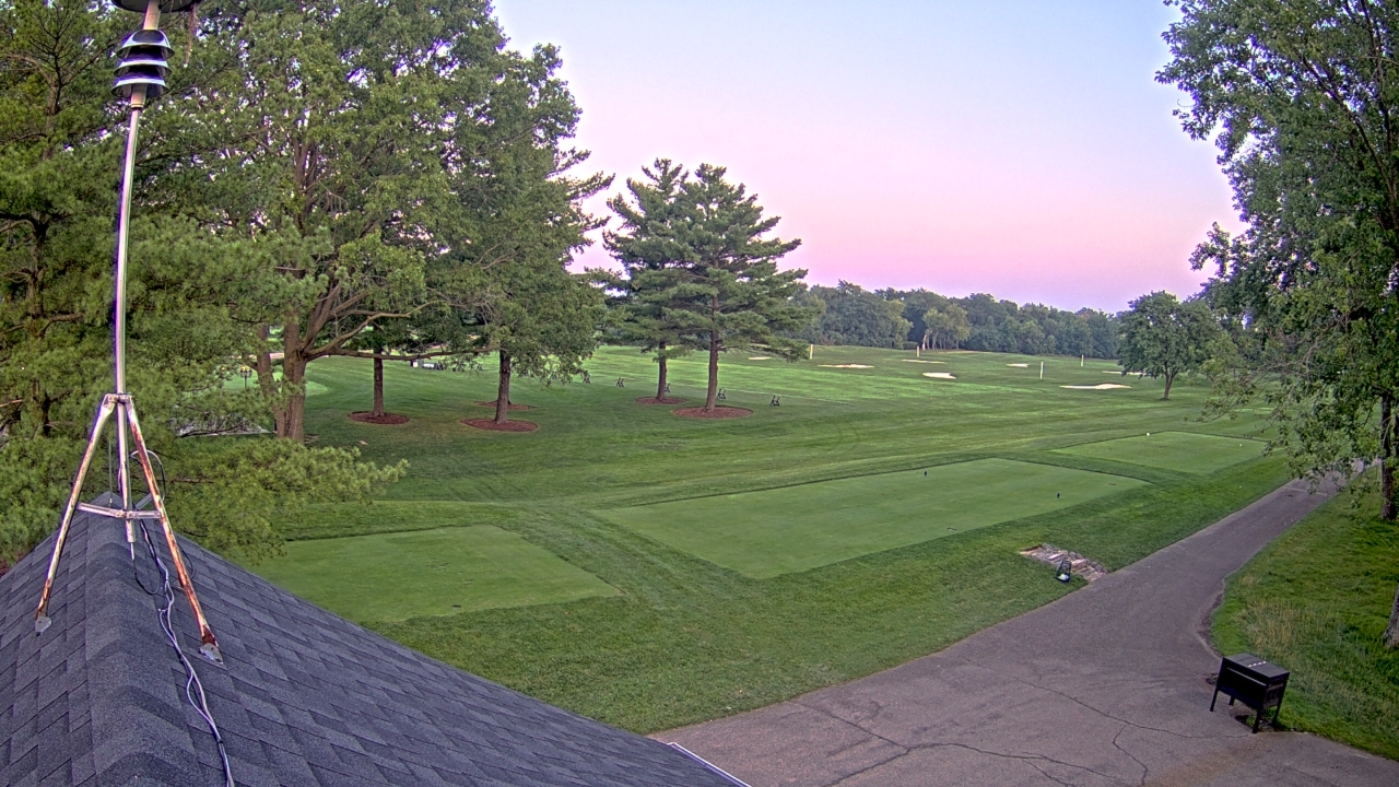 Thumbnail for current weather camera view from The Grove Country Club in Long Grove, Illinois