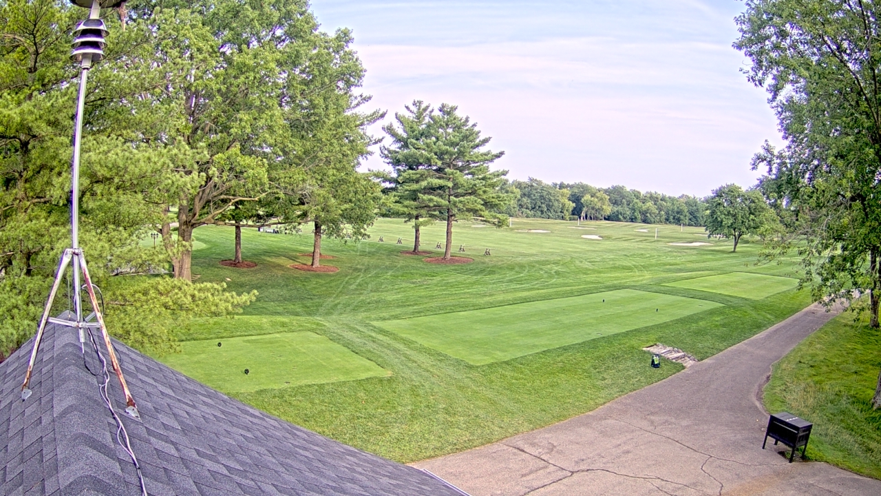 Thumbnail for current weather camera view from The Grove Country Club in Long Grove, Illinois