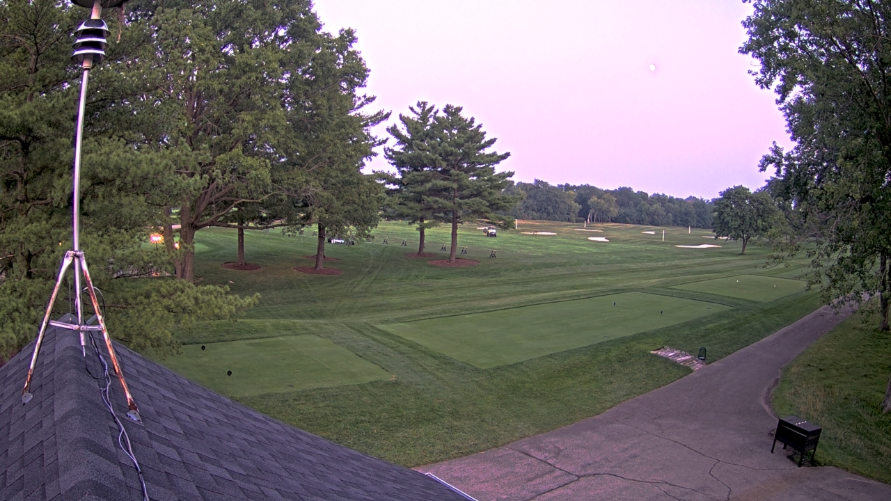 Thumbnail for current weather camera view from The Grove Country Club in Long Grove, Illinois
