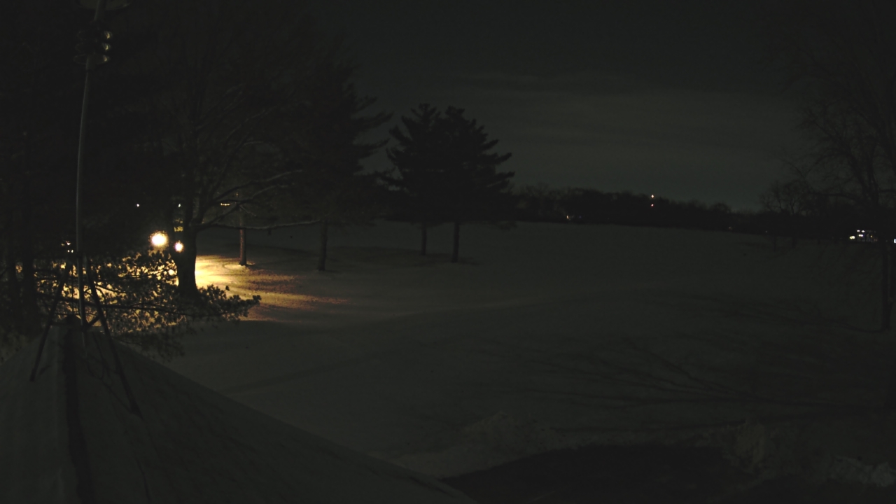 Thumbnail for current weather camera view from The Grove Country Club in Long Grove, Illinois