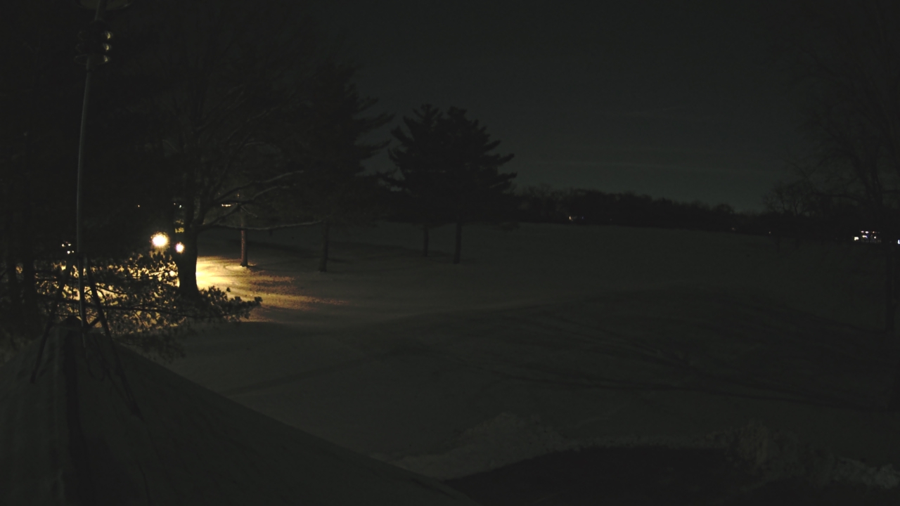 Thumbnail for current weather camera view from The Grove Country Club in Long Grove, Illinois