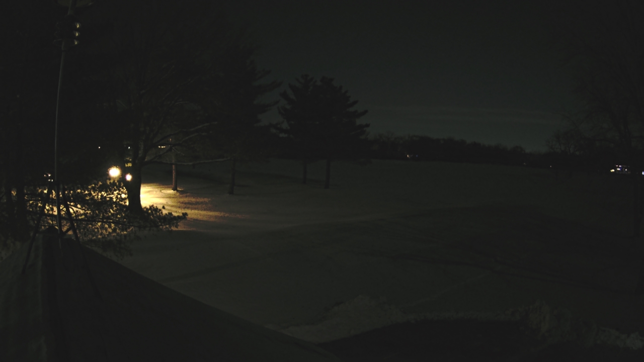 Thumbnail for current weather camera view from The Grove Country Club in Long Grove, Illinois