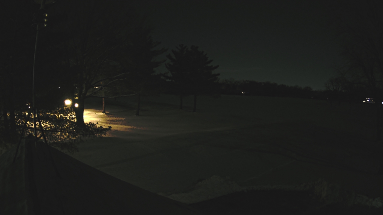 Thumbnail for current weather camera view from The Grove Country Club in Long Grove, Illinois