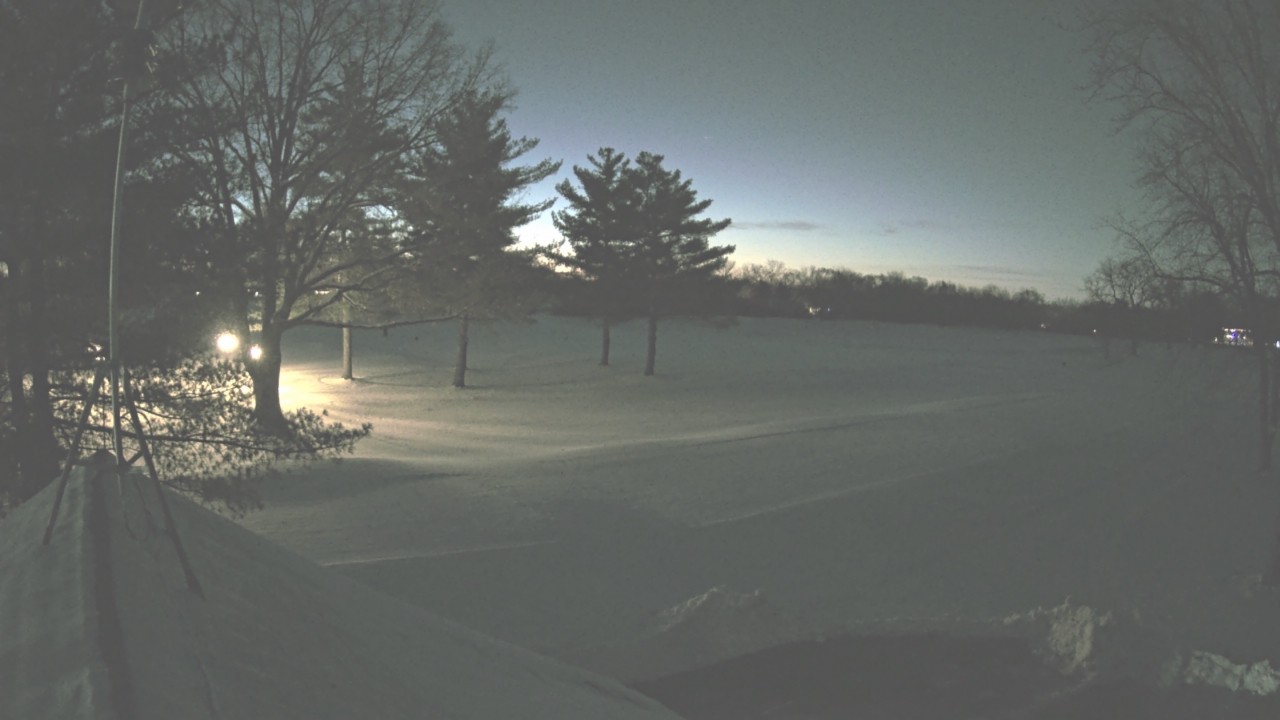 Thumbnail for current weather camera view from The Grove Country Club in Long Grove, Illinois