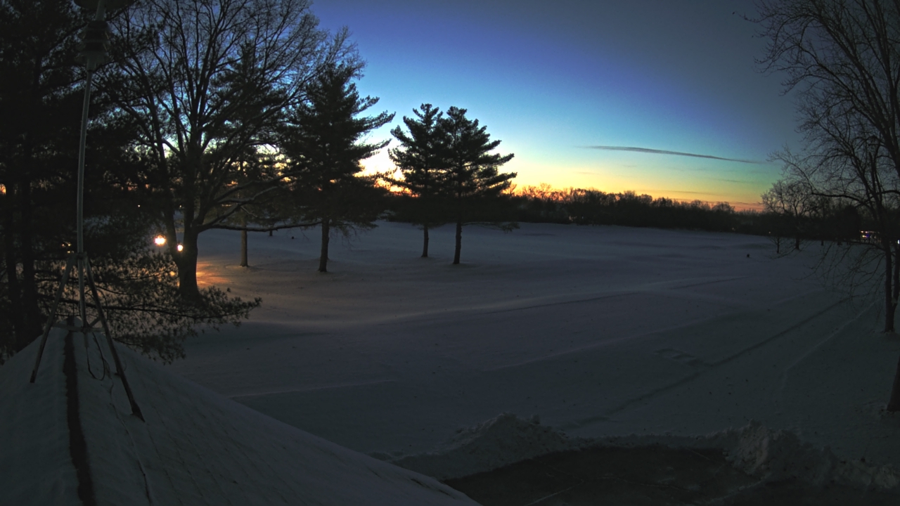Thumbnail for current weather camera view from The Grove Country Club in Long Grove, Illinois