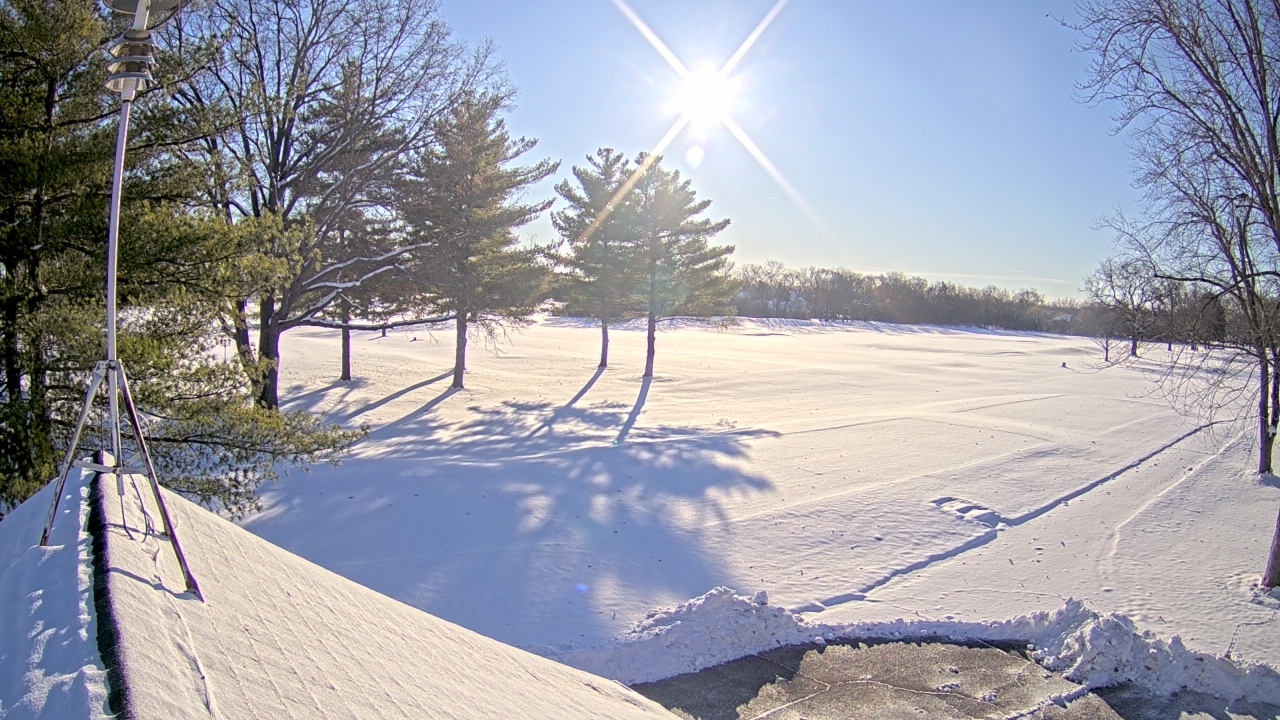 Thumbnail for current weather camera view from The Grove Country Club in Long Grove, Illinois