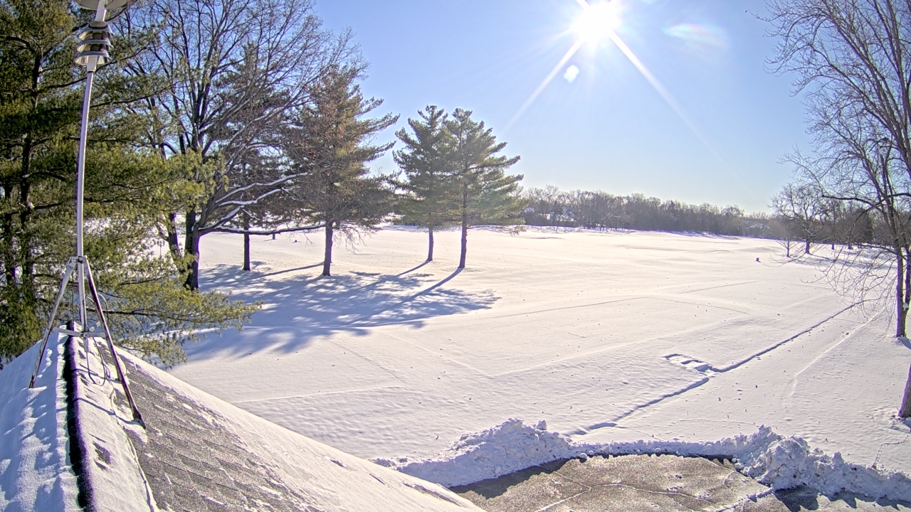 Thumbnail for current weather camera view from The Grove Country Club in Long Grove, Illinois