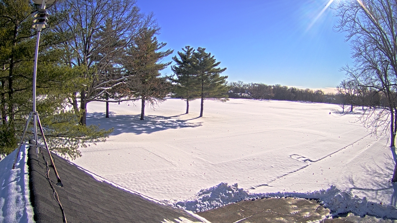 Thumbnail for current weather camera view from The Grove Country Club in Long Grove, Illinois
