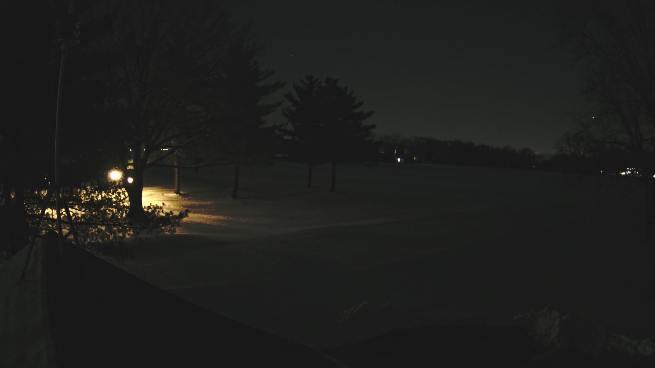 Thumbnail for current weather camera view from The Grove Country Club in Long Grove, Illinois