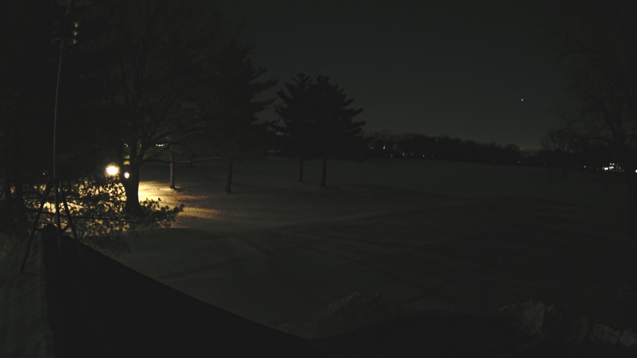 Thumbnail for current weather camera view from The Grove Country Club in Long Grove, Illinois