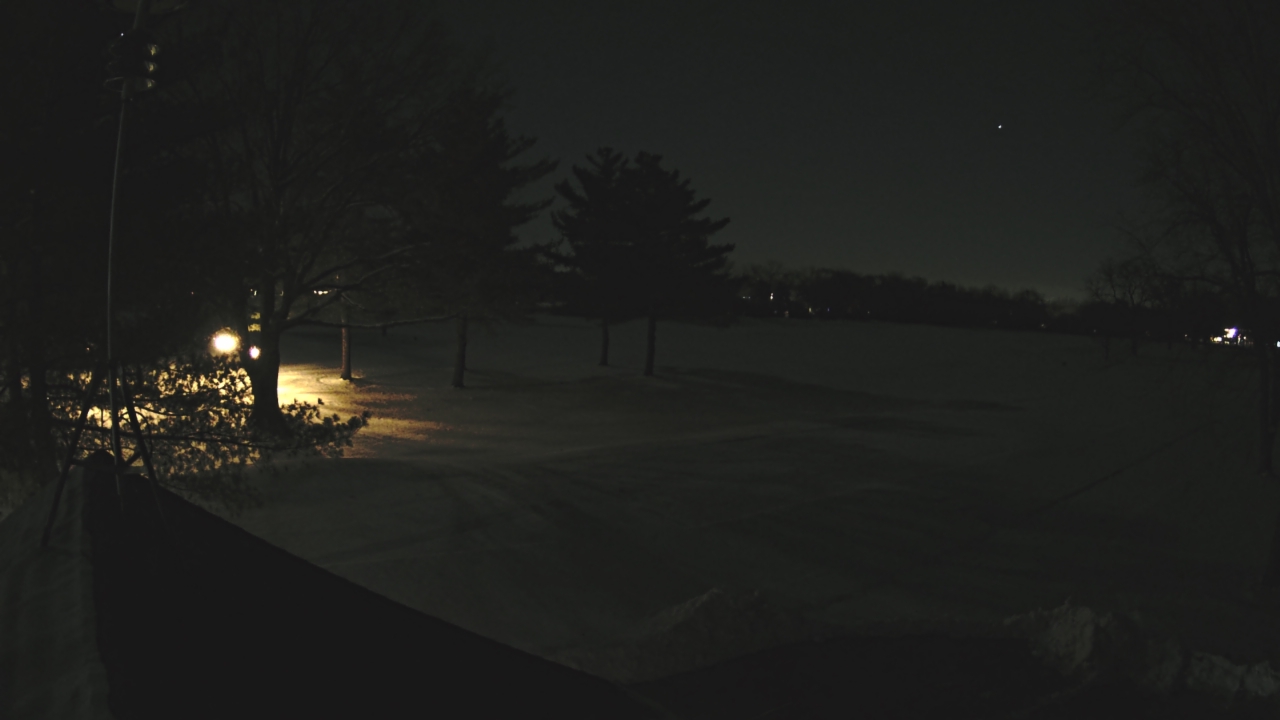 Thumbnail for current weather camera view from The Grove Country Club in Long Grove, Illinois