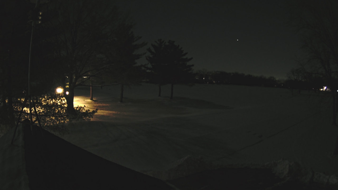 Thumbnail for current weather camera view from The Grove Country Club in Long Grove, Illinois