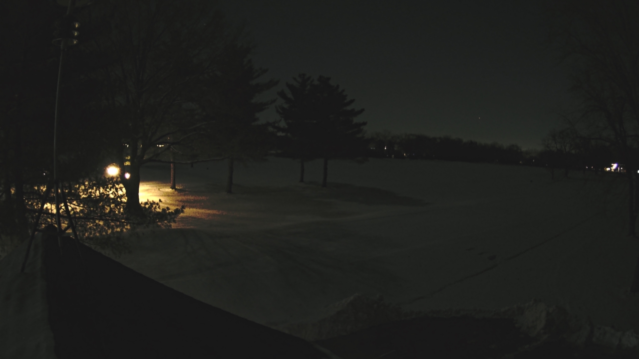 Thumbnail for current weather camera view from The Grove Country Club in Long Grove, Illinois