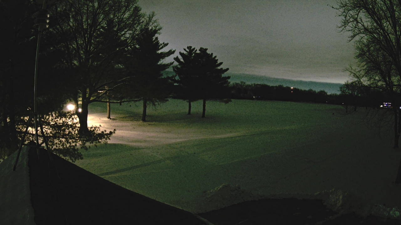 Thumbnail for current weather camera view from The Grove Country Club in Long Grove, Illinois