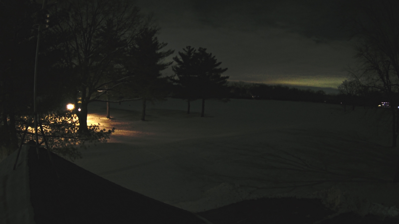 Thumbnail for current weather camera view from The Grove Country Club in Long Grove, Illinois