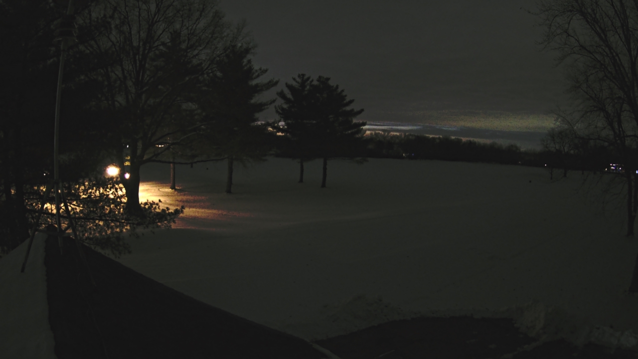 Thumbnail for current weather camera view from The Grove Country Club in Long Grove, Illinois