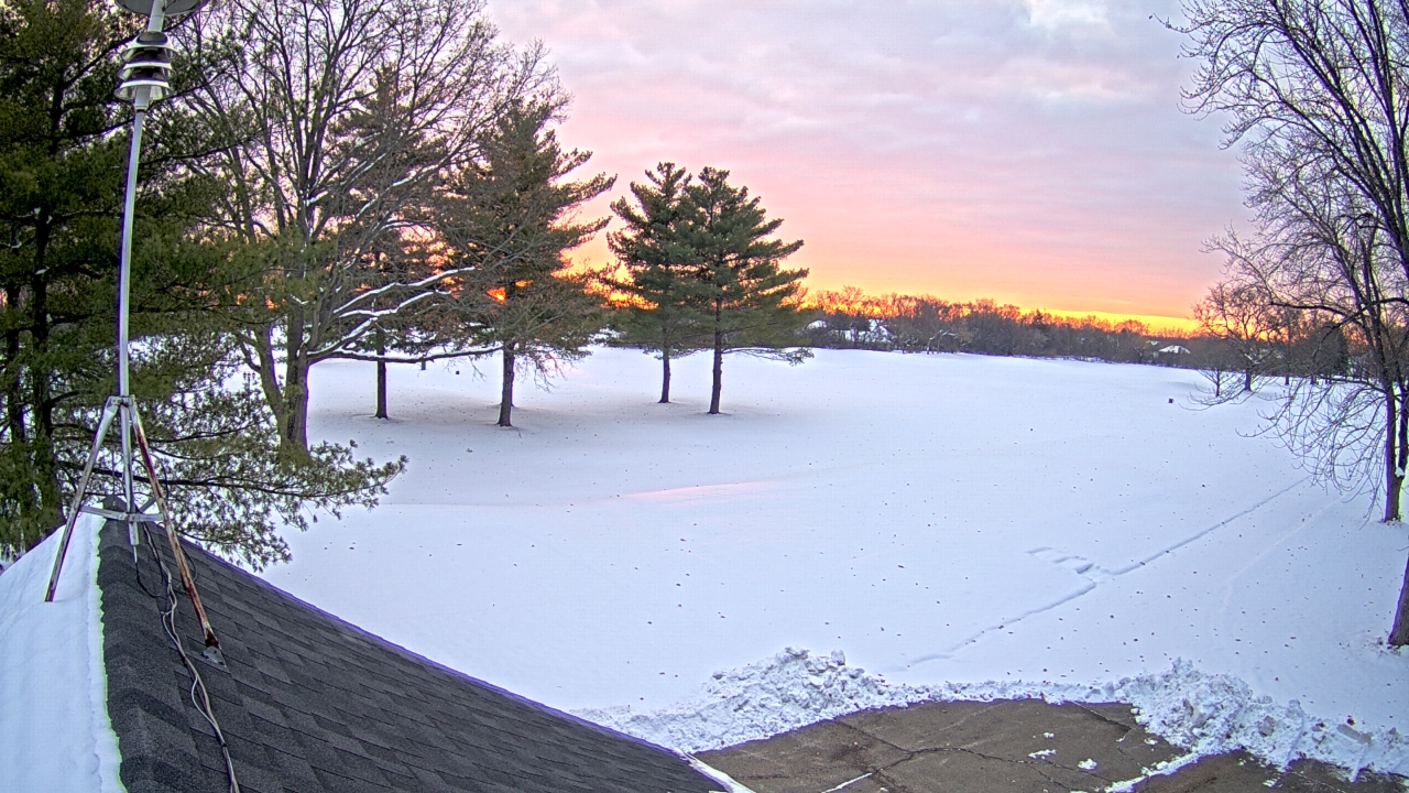 Thumbnail for current weather camera view from The Grove Country Club in Long Grove, Illinois
