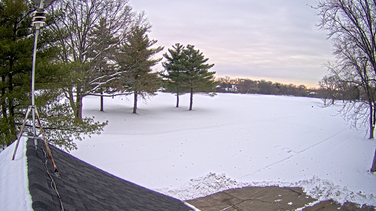 Thumbnail for current weather camera view from The Grove Country Club in Long Grove, Illinois
