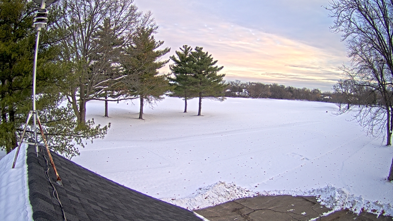 Thumbnail for current weather camera view from The Grove Country Club in Long Grove, Illinois