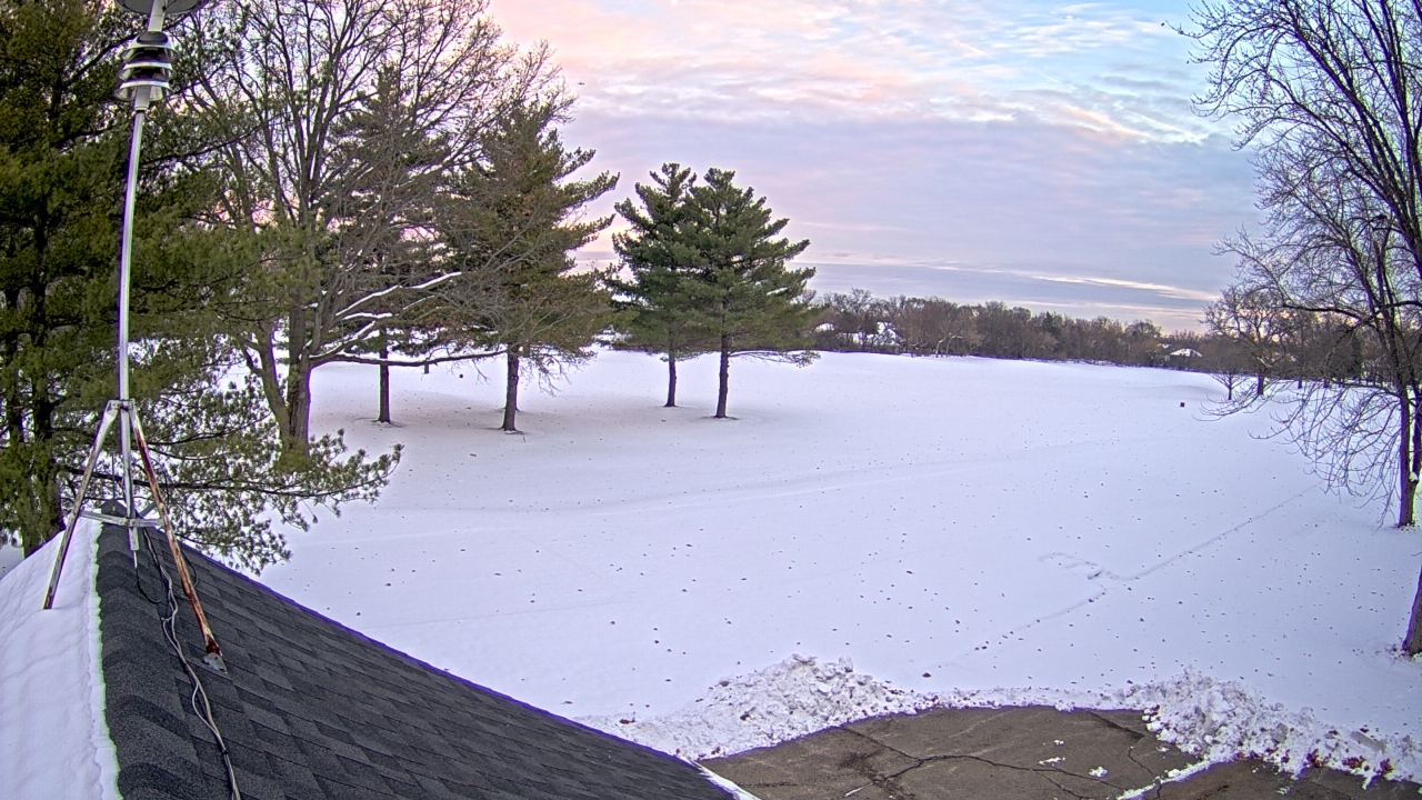Thumbnail for current weather camera view from The Grove Country Club in Long Grove, Illinois