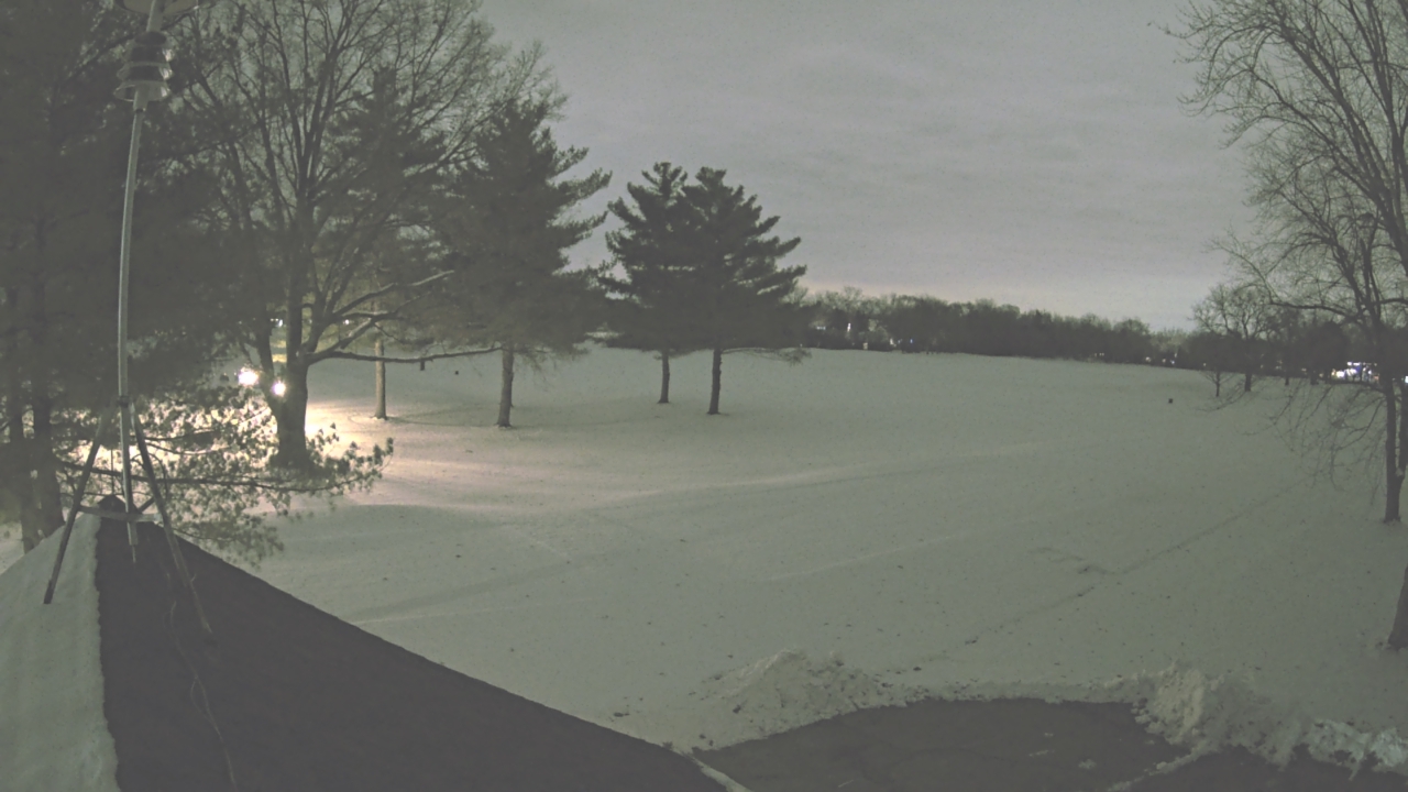 Thumbnail for current weather camera view from The Grove Country Club in Long Grove, Illinois