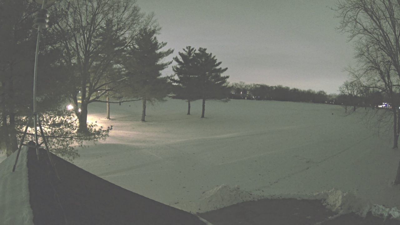 Thumbnail for current weather camera view from The Grove Country Club in Long Grove, Illinois