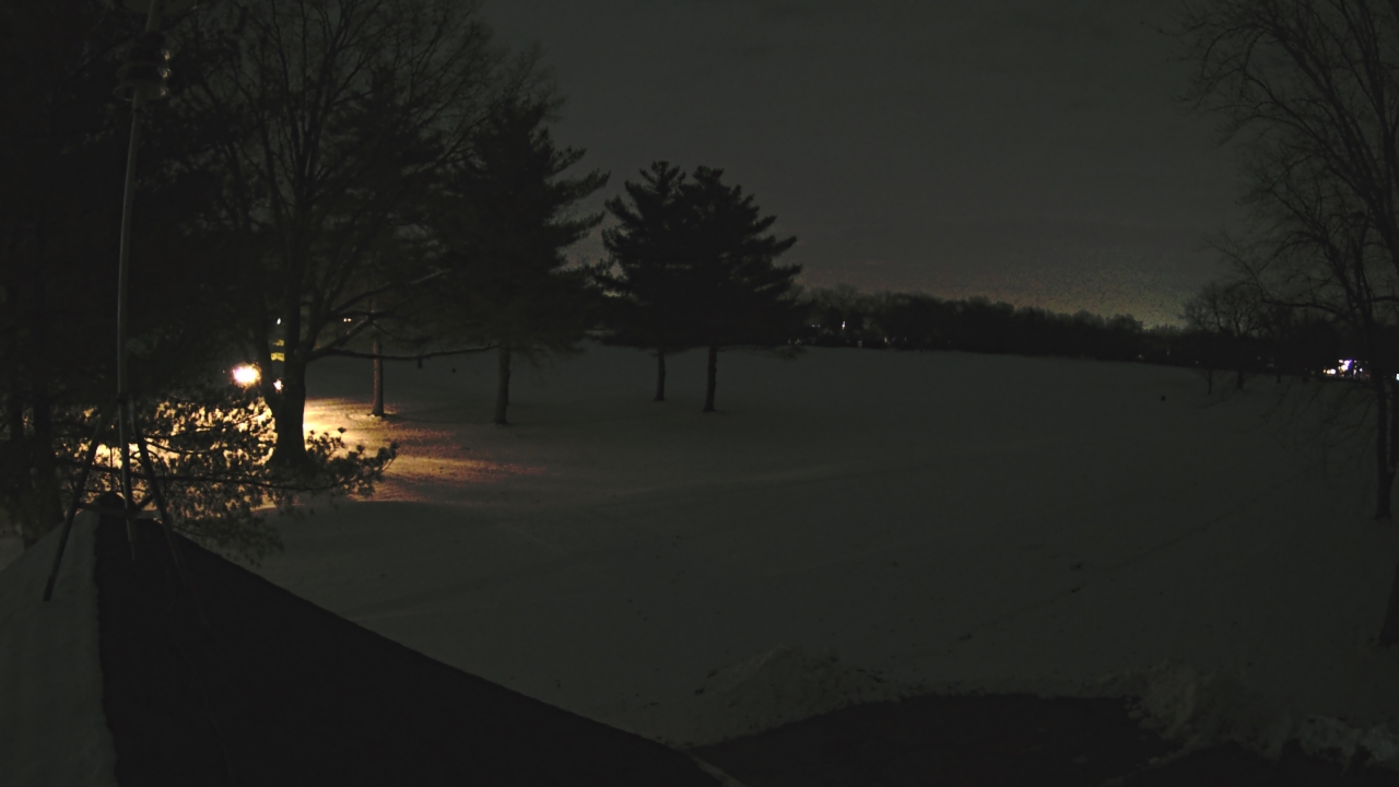 Thumbnail for current weather camera view from The Grove Country Club in Long Grove, Illinois