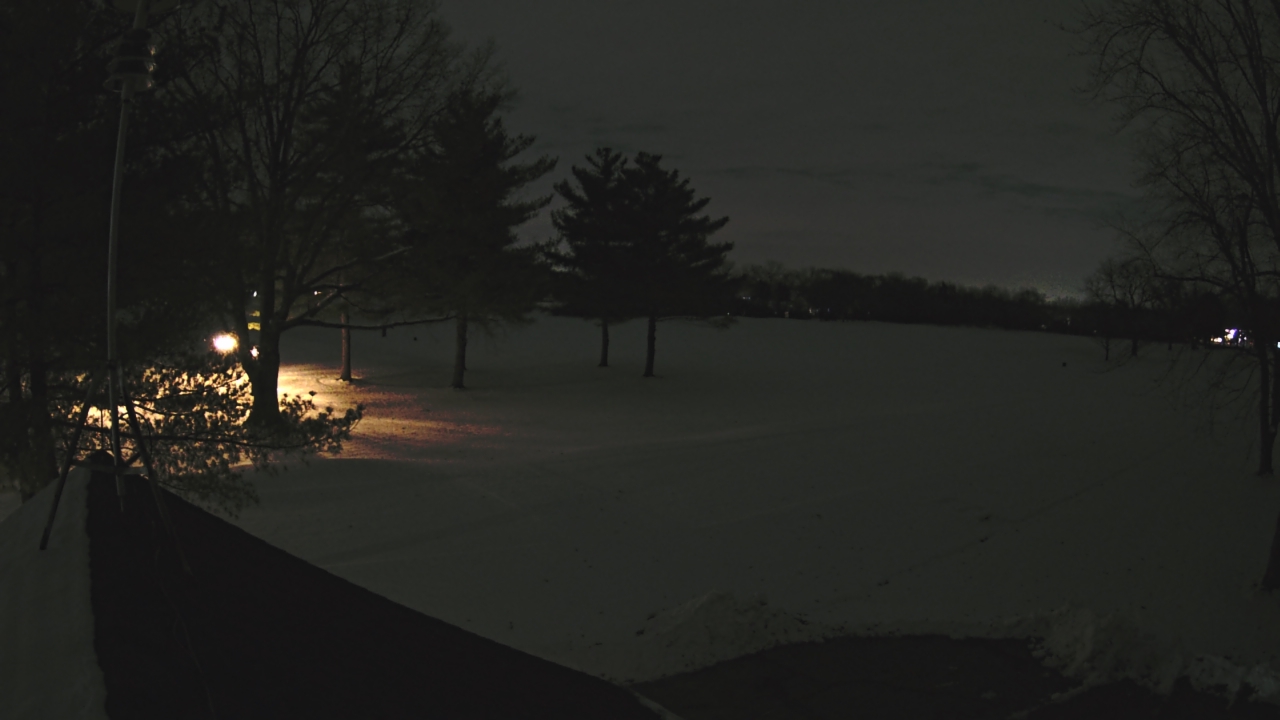 Thumbnail for current weather camera view from The Grove Country Club in Long Grove, Illinois