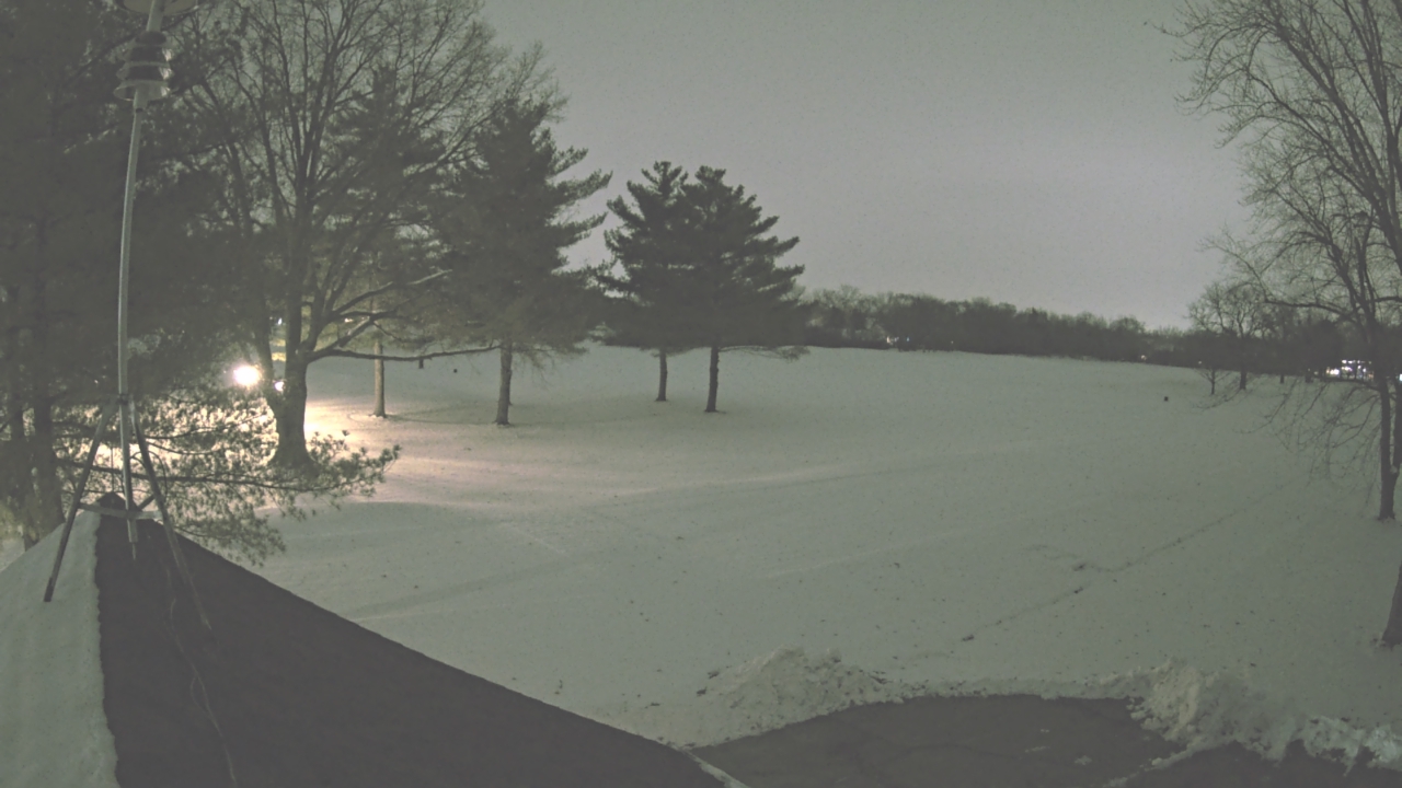 Thumbnail for current weather camera view from The Grove Country Club in Long Grove, Illinois