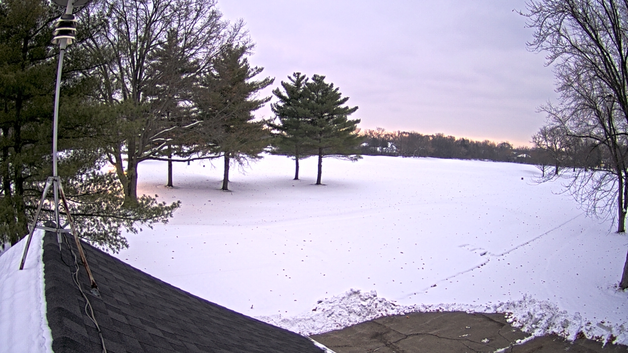 Thumbnail for current weather camera view from The Grove Country Club in Long Grove, Illinois