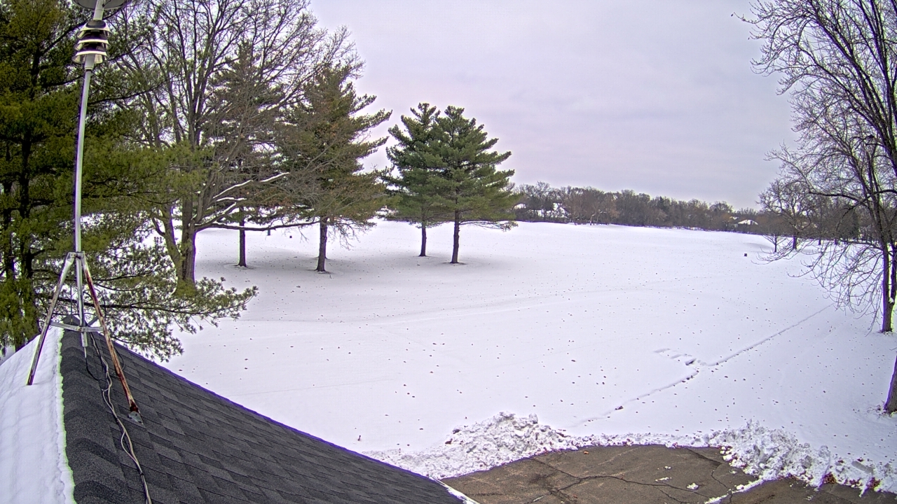 Thumbnail for current weather camera view from The Grove Country Club in Long Grove, Illinois