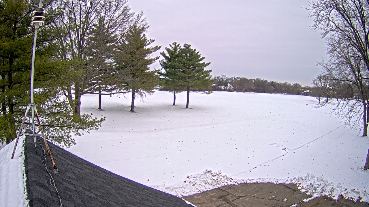 Thumbnail for current weather camera view from The Grove Country Club in Long Grove, Illinois