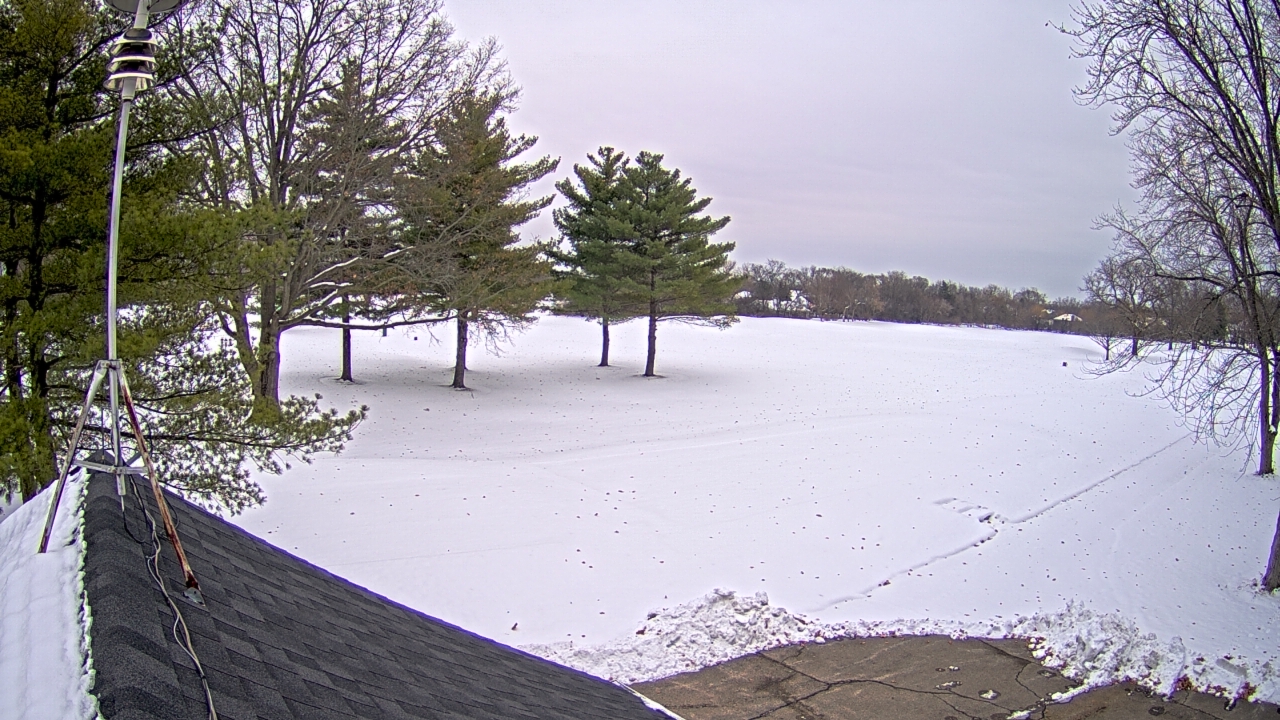 Thumbnail for current weather camera view from The Grove Country Club in Long Grove, Illinois
