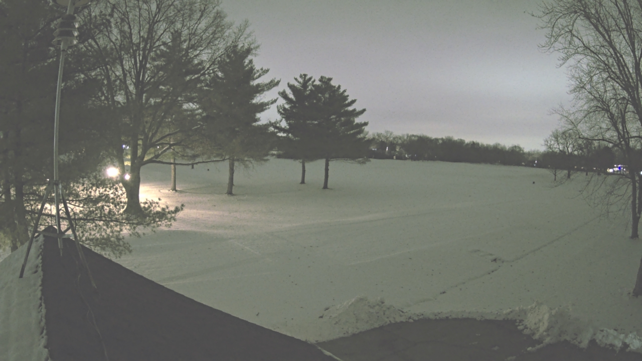 Thumbnail for current weather camera view from The Grove Country Club in Long Grove, Illinois