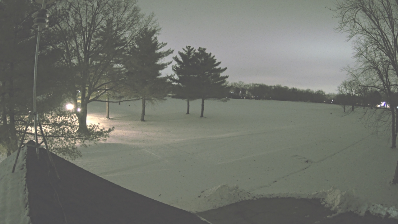 Thumbnail for current weather camera view from The Grove Country Club in Long Grove, Illinois